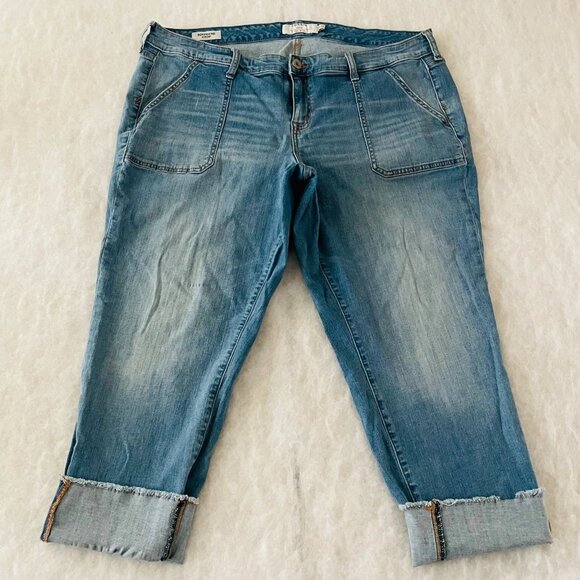Torrid Denim - Torrid Womens Light Blue Mid Rise Faded Five Pocket Boyfriend Crop Jeans Size 20